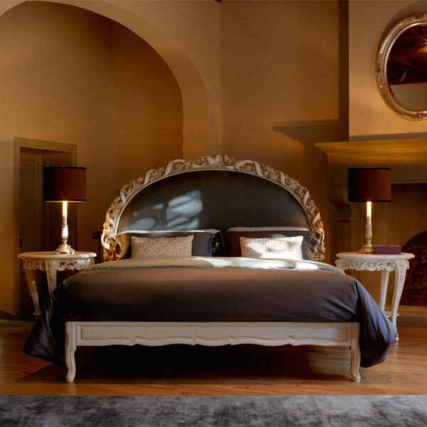 Tempat tidur mewah duco