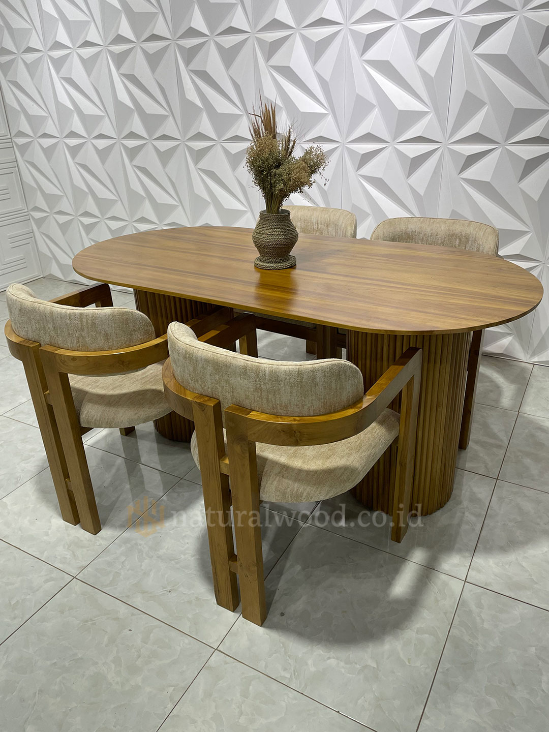 Set Meja Makan Kayu Jati Minimalis Elegan (3)