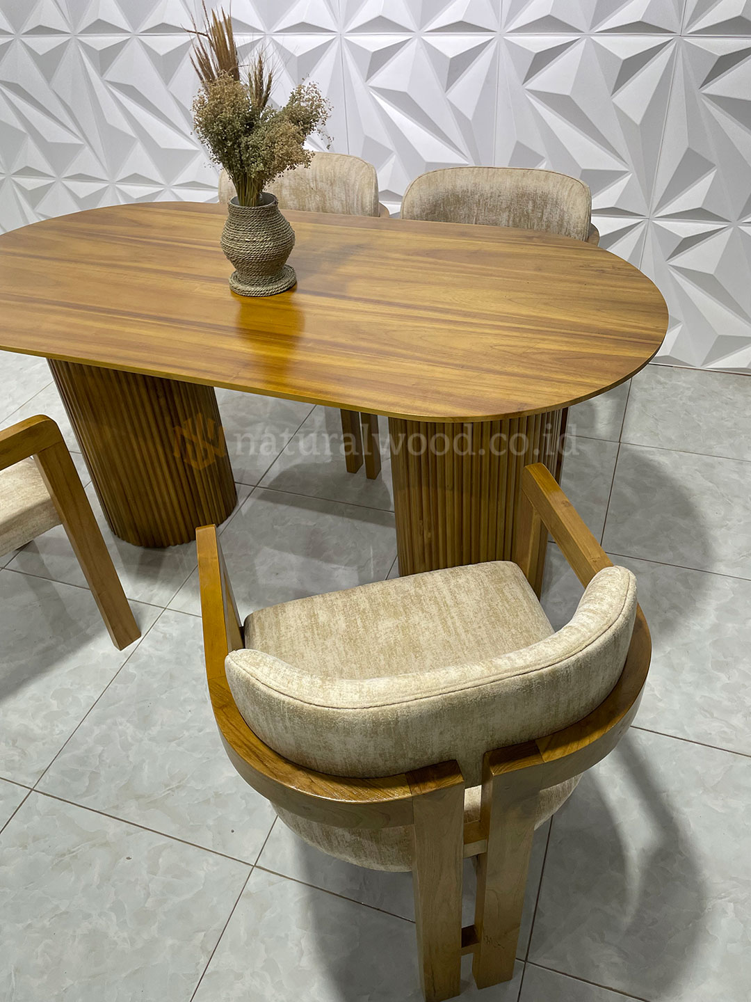 Set Meja Makan Kayu Jati Minimalis Elegan (5)