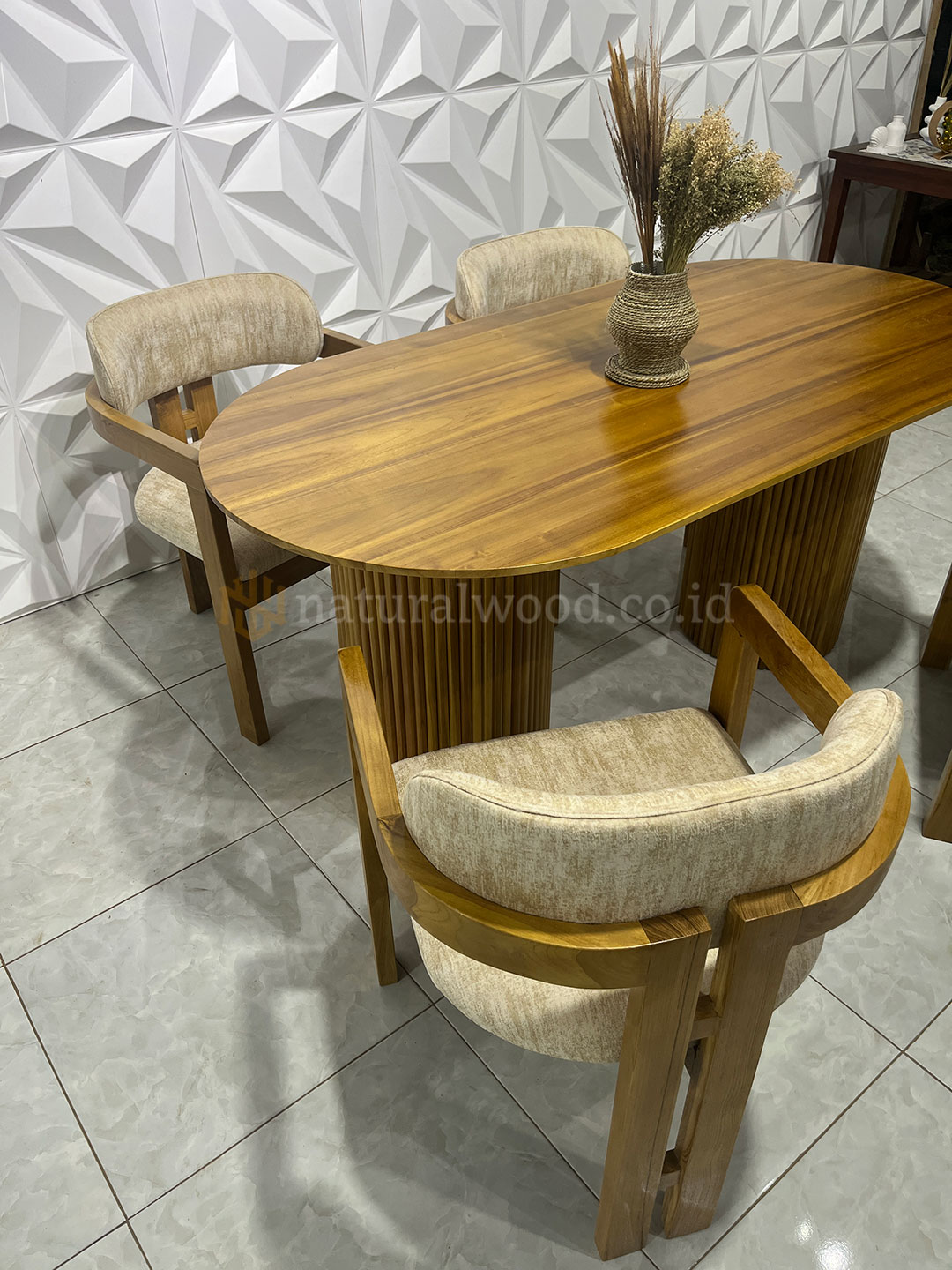 Set Meja Makan Kayu Jati Minimalis Elegan (6)
