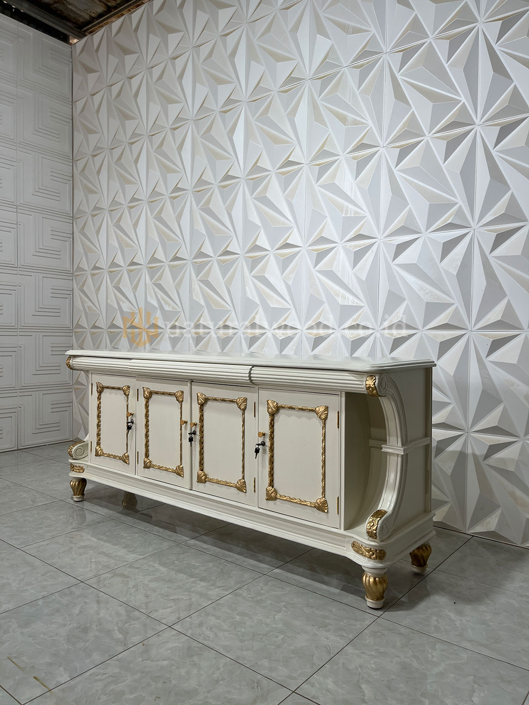 Buffet TV Kayu Jati Klasik Mewah (2)