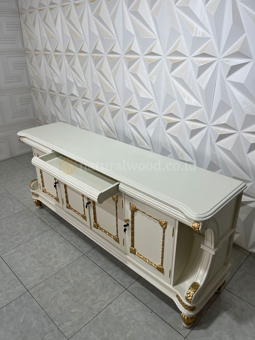 Buffet TV Kayu Jati Klasik Mewah (4)