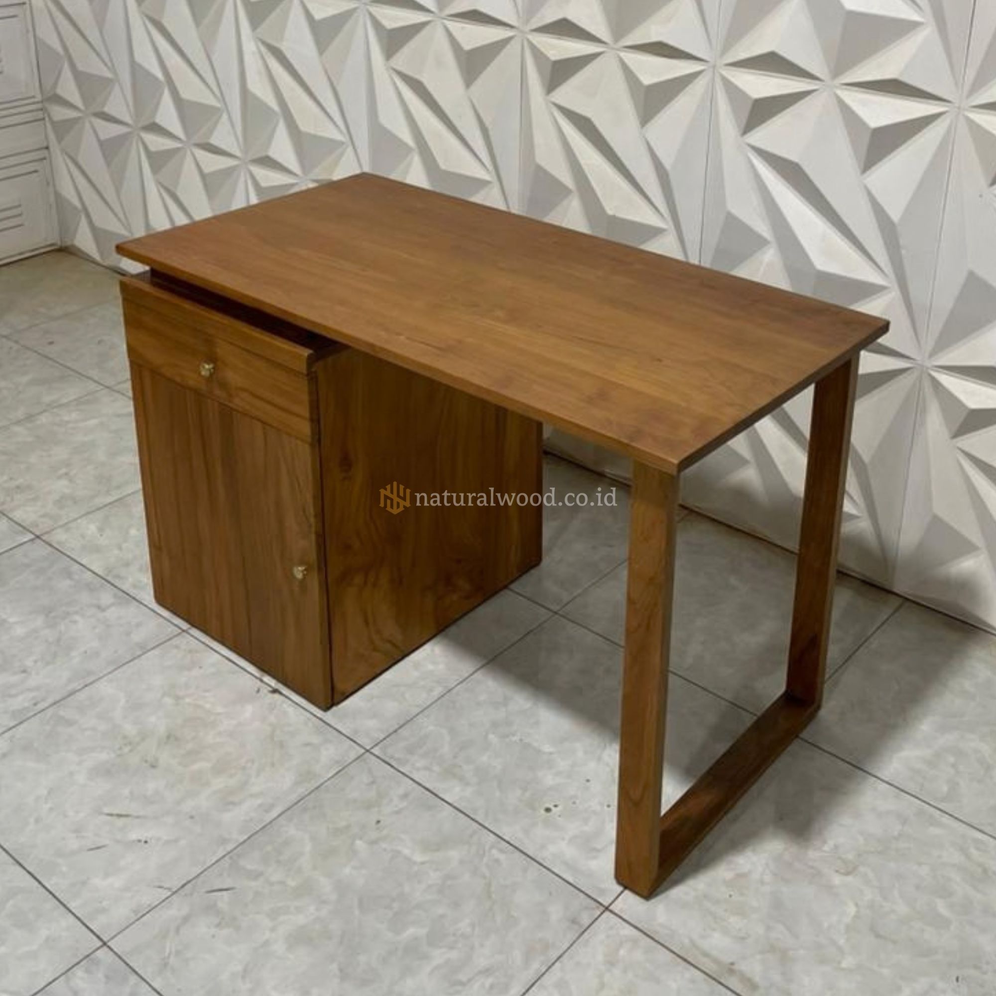 Meja Kantor Jati Solid Modern Design
